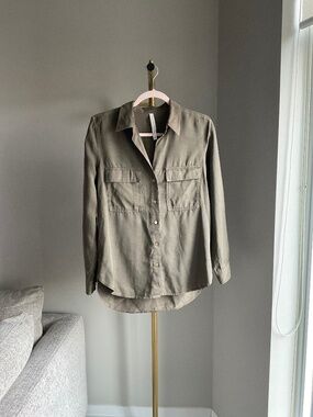 Aritzia The Group by Babaton Utility Shirt (NWOT)